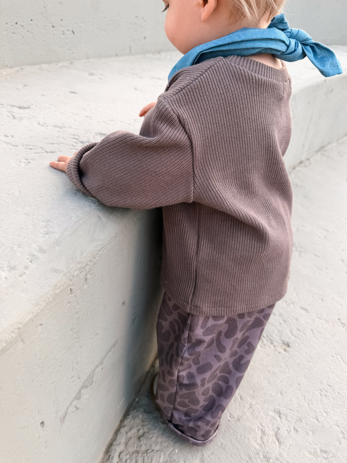 OVERSIZE KNIT PULLOVER BROWN